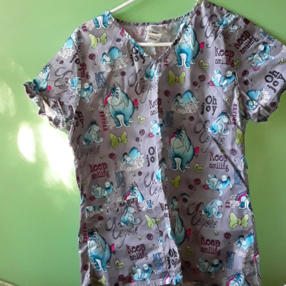 Scrub top